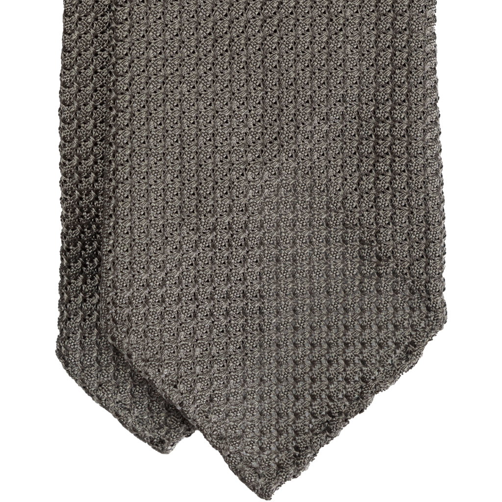 https://www.beckettrobb.com/cdn/shop/products/Garza-Grossa-Grey_1_2000x.png?v=1555140146